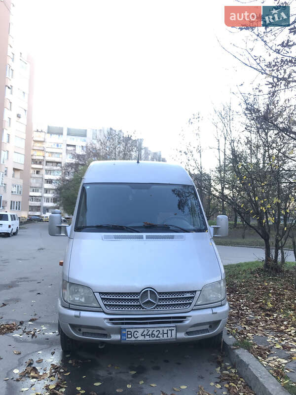 Микроавтобус Mercedes-Benz Sprinter 2004 в Львове фото Микроавтобус Mercedes-Benz Sprinter 2004 в Львове