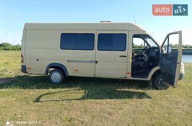 Микроавтобус Mercedes-Benz Sprinter 2000 в 