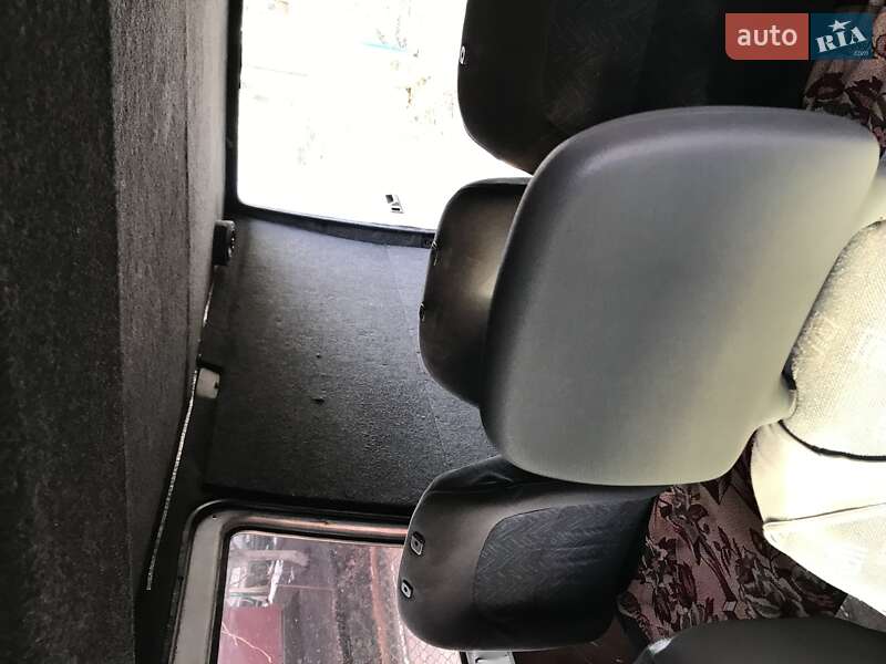 Мікроавтобус Mercedes-Benz Sprinter 2004 в Монастириській