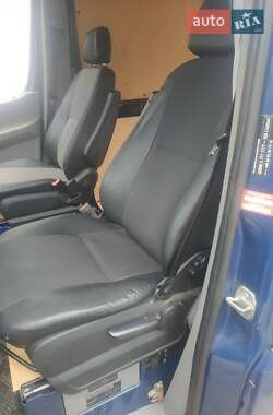 Грузовой фургон Mercedes-Benz Sprinter 2011 в 