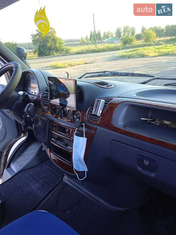 Мікроавтобус Mercedes-Benz Sprinter 2003 в Білгороді-Дністровському фото 11 Мікроавтобус Mercedes-Benz Sprinter 2003 в Білгороді-Дністровському