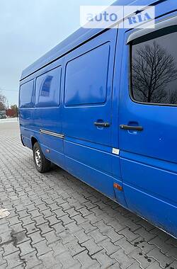 Грузовой фургон Mercedes-Benz Sprinter 1998 в  фото 8 Грузовой фургон Mercedes-Benz Sprinter 1998 в