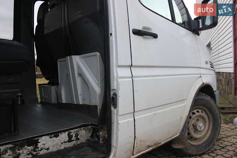 Микроавтобус Mercedes-Benz Sprinter 2001 в Межгорье