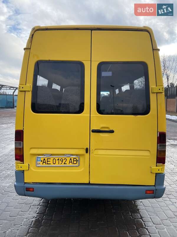 Микроавтобус Mercedes-Benz Sprinter 2000 в Днепре