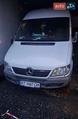Микроавтобус Mercedes-Benz Sprinter 2004 в 