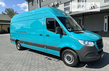 Вантажний фургон Mercedes-Benz Sprinter 2021 в Чернівцях