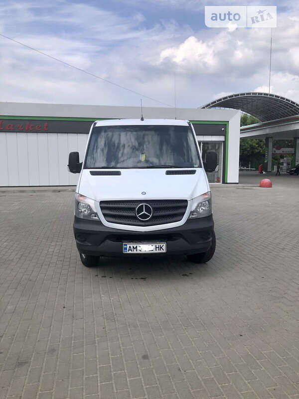 Эвакуатор Mercedes-Benz Sprinter 2011 в Житомире фото 3 Эвакуатор Mercedes-Benz Sprinter 2011 в Житомире