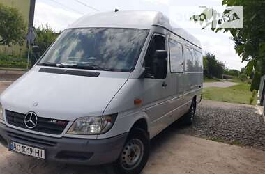 Грузовой фургон Mercedes-Benz Sprinter 2003 в Нововолынске