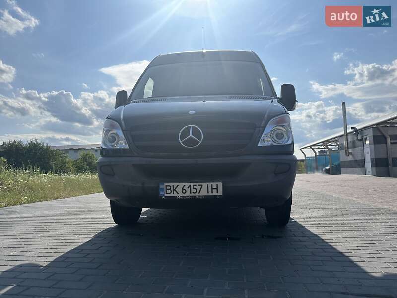 Грузовой фургон Mercedes-Benz Sprinter 2009 в Луцке