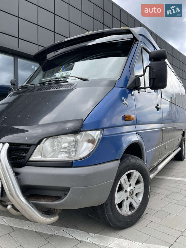 Туристический / Междугородний автобус Mercedes-Benz Sprinter 2005 в Тячеве