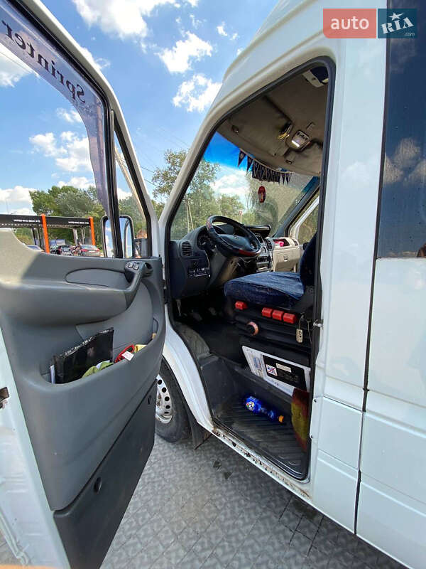 Пригородный автобус Mercedes-Benz Sprinter 2002 в Полтаве фото 24 Пригородный автобус Mercedes-Benz Sprinter 2002 в Полтаве