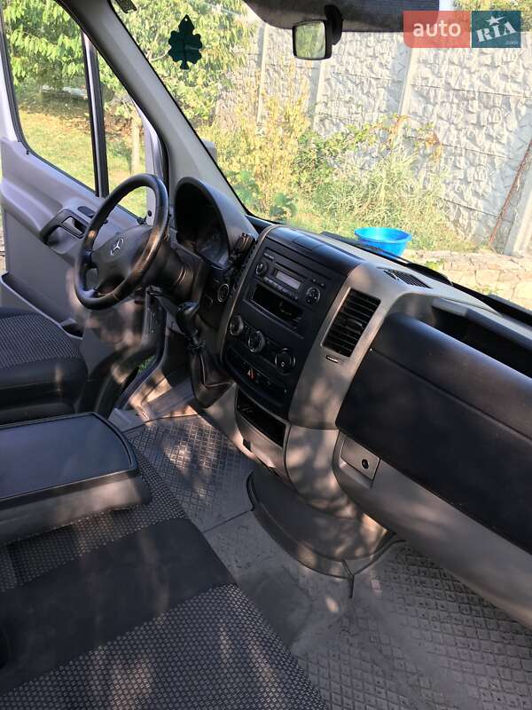 Микроавтобус Mercedes-Benz Sprinter 2007 в Каменец-Подольском фото 3 Микроавтобус Mercedes-Benz Sprinter 2007 в Каменец-Подольском