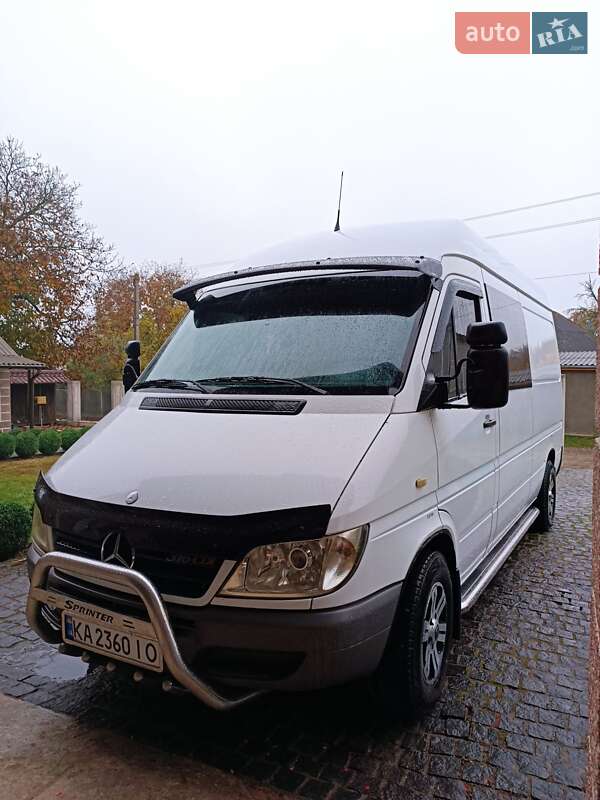 Грузопассажирский фургон Mercedes-Benz Sprinter 2006 в 