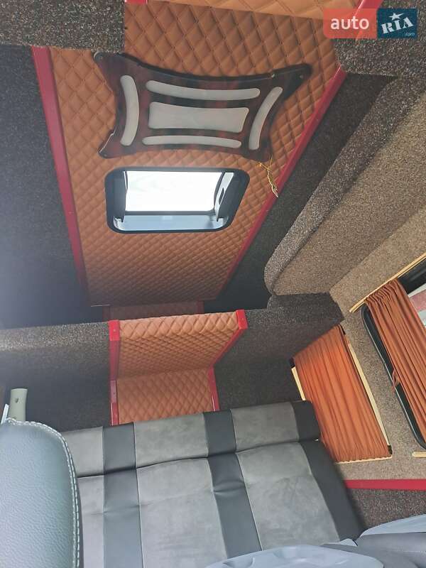 Микроавтобус Mercedes-Benz Sprinter 2002 в Новоселице