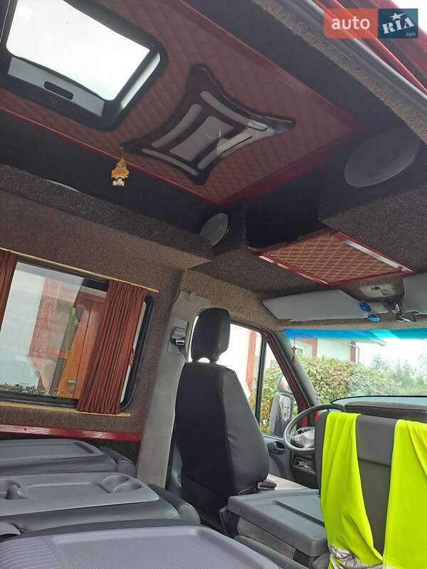 Микроавтобус Mercedes-Benz Sprinter 2002 в Новоселице