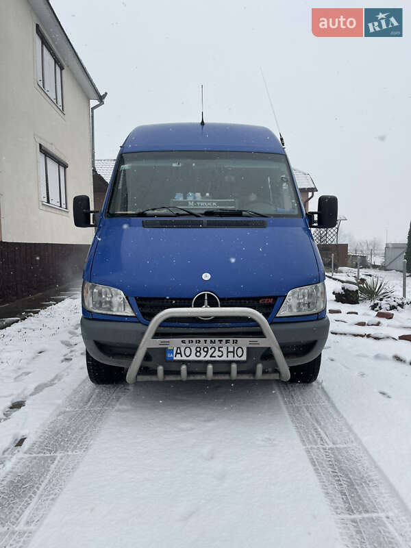 Mercedes-Benz Sprinter 2004