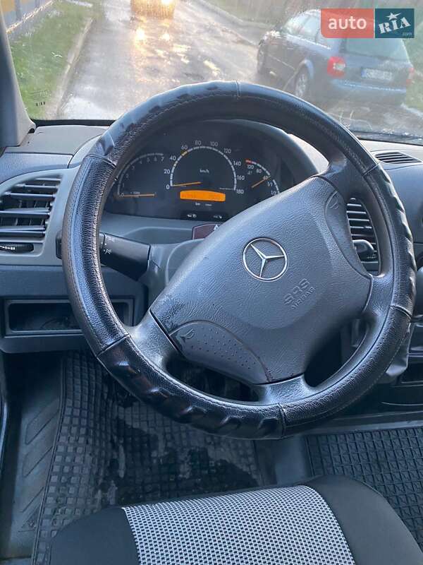 Микроавтобус Mercedes-Benz Sprinter 2004 в Шептицькому