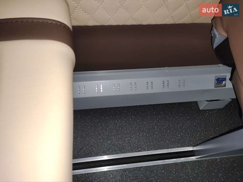 Туристичний / Міжміський автобус Mercedes-Benz Sprinter 2015 в Одесі