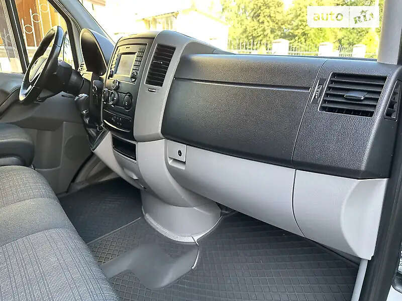 Мікроавтобус Mercedes-Benz Sprinter 2018 в Ужгороді фото 13 Мікроавтобус Mercedes-Benz Sprinter 2018 в Ужгороді