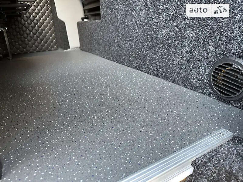 Мікроавтобус Mercedes-Benz Sprinter 2018 в Ужгороді фото 17 Мікроавтобус Mercedes-Benz Sprinter 2018 в Ужгороді