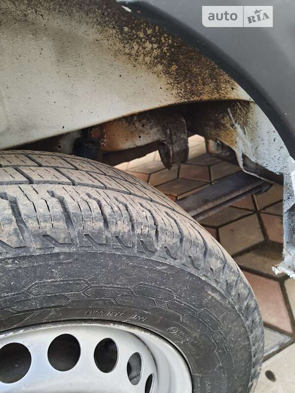 Вантажний фургон Mercedes-Benz Sprinter 2006 в Чернівцях фото 15 Вантажний фургон Mercedes-Benz Sprinter 2006 в Чернівцях