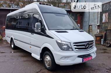 Туристический / Междугородний автобус Mercedes-Benz Sprinter 2015 в Ровно