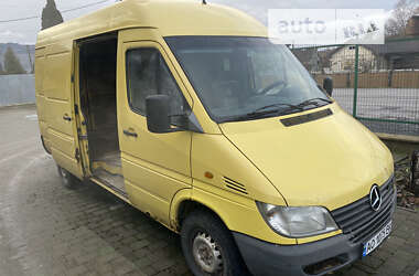 Вантажний фургон Mercedes-Benz Sprinter 2002 в Ужгороді