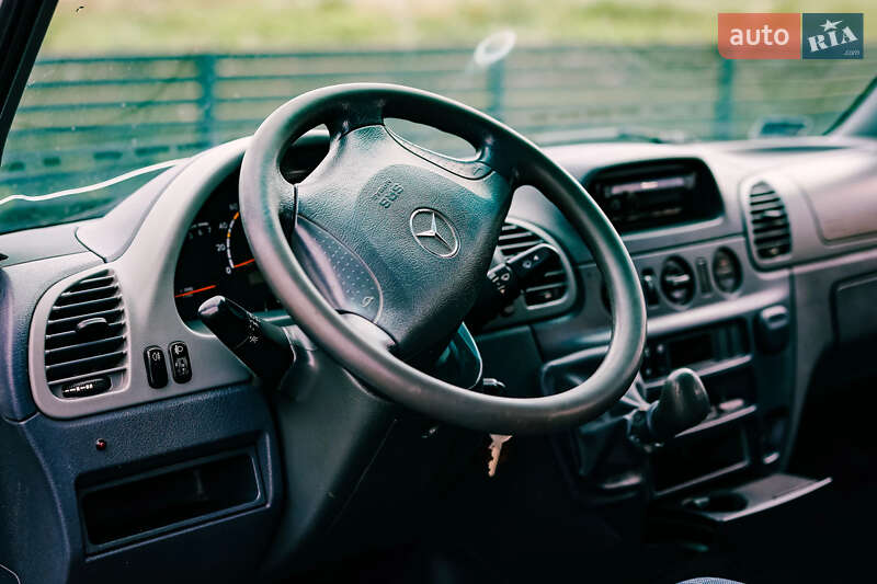 Мікроавтобус Mercedes-Benz Sprinter 2005 в Мукачевому