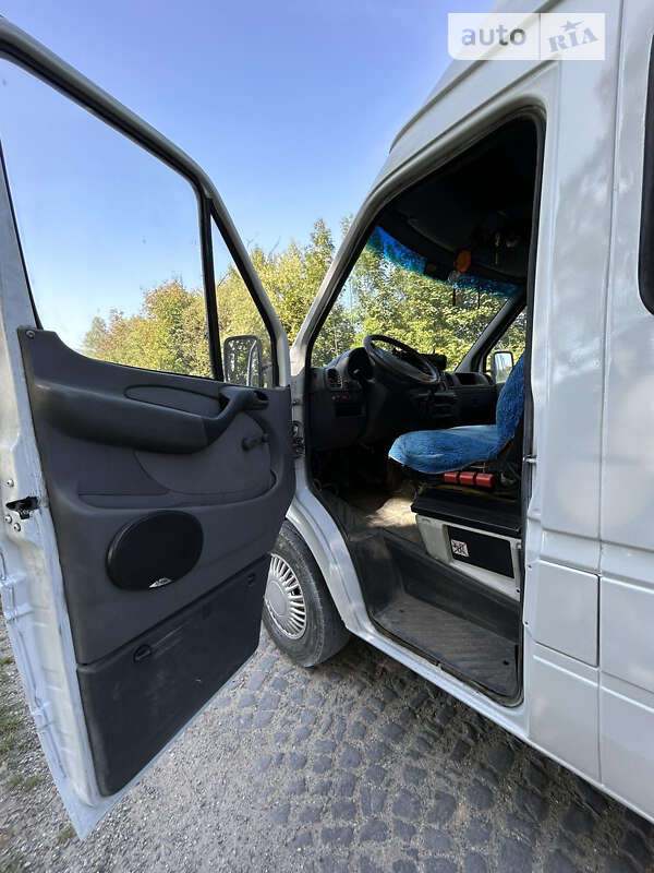 Мікроавтобус Mercedes-Benz Sprinter 2000 в Іршаві