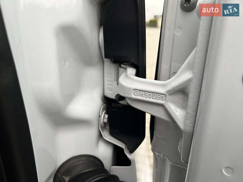 Вантажний фургон Mercedes-Benz Sprinter 2019 в Чернівцях