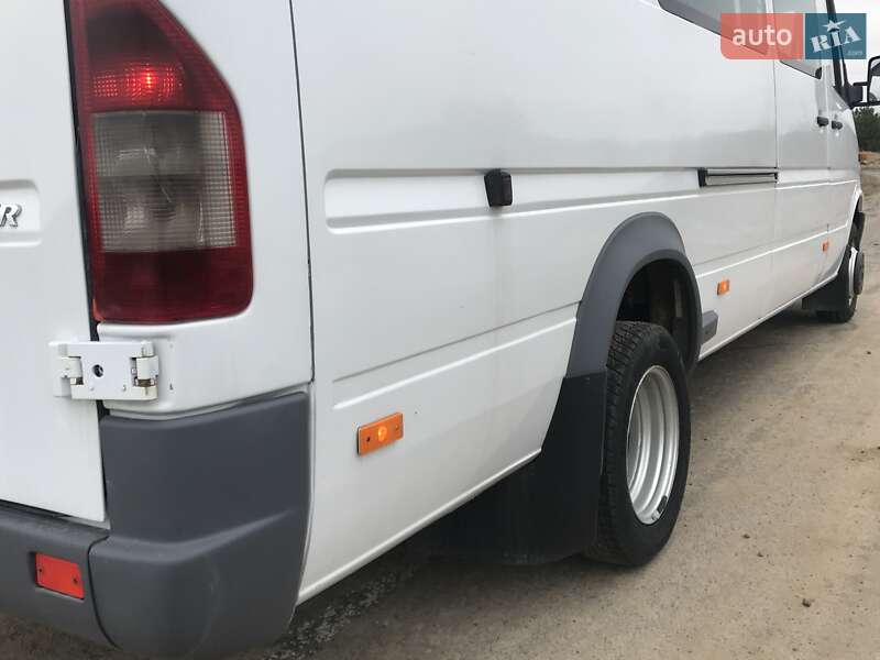 Вантажопасажирський фургон Mercedes-Benz Sprinter 2006 в Рівному