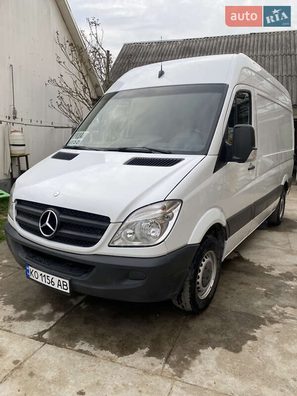 Вантажний фургон Mercedes-Benz Sprinter 2012 в Тячеві