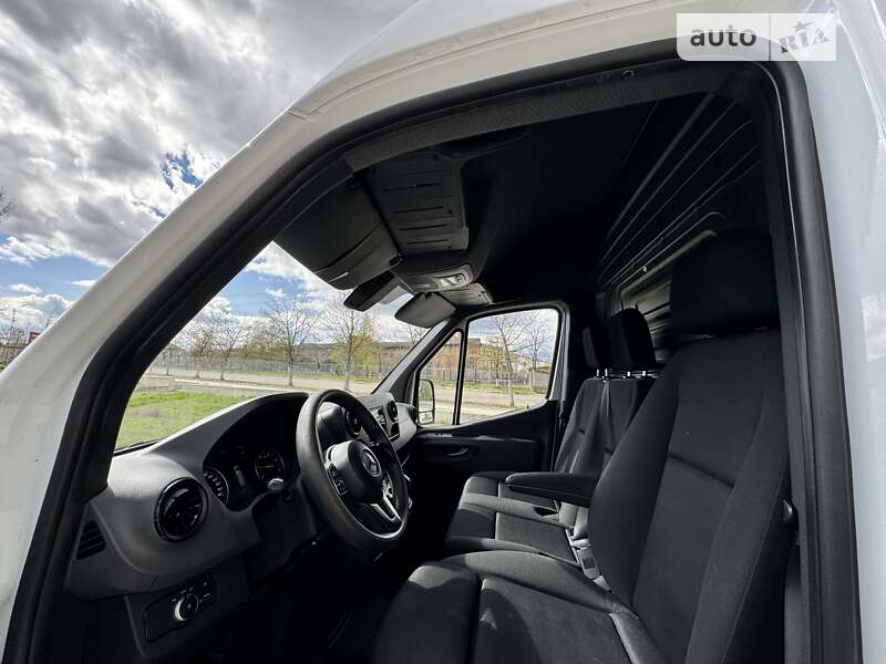 Грузовой фургон Mercedes-Benz Sprinter 2020 в Долине