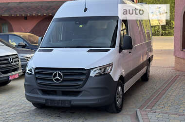 Вантажний фургон Mercedes-Benz Sprinter 2019 в Сваляві