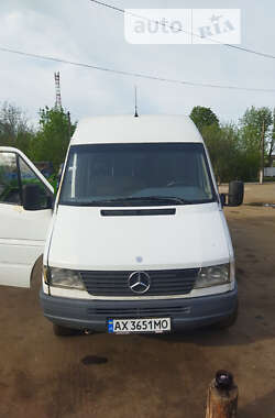 Вантажопасажирський фургон Mercedes-Benz Sprinter 1998 в Харкові