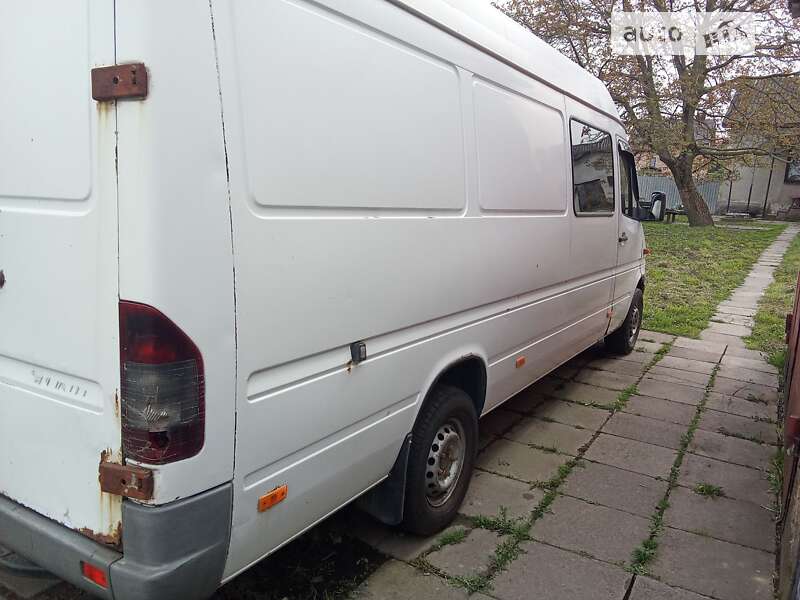 Вантажопасажирський фургон Mercedes-Benz Sprinter 2005 в Львові