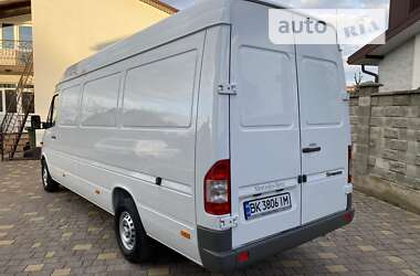 Вантажний фургон Mercedes-Benz Sprinter 2006 в Рівному