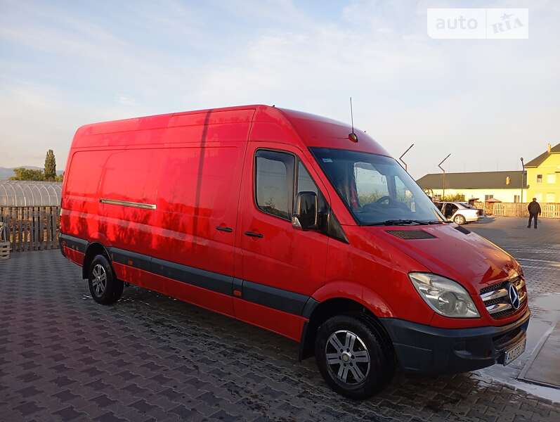 Грузовой фургон Mercedes-Benz Sprinter 2006 в Виноградове