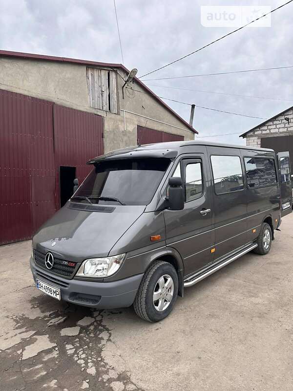 Микроавтобус Mercedes-Benz Sprinter 2001 в 