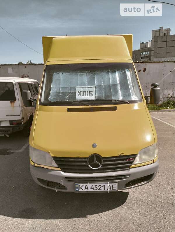 Вантажний фургон Mercedes-Benz Sprinter 2000 в Києві