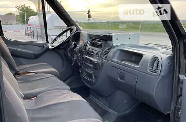 Микроавтобус Mercedes-Benz Sprinter 2005 в Новоселице