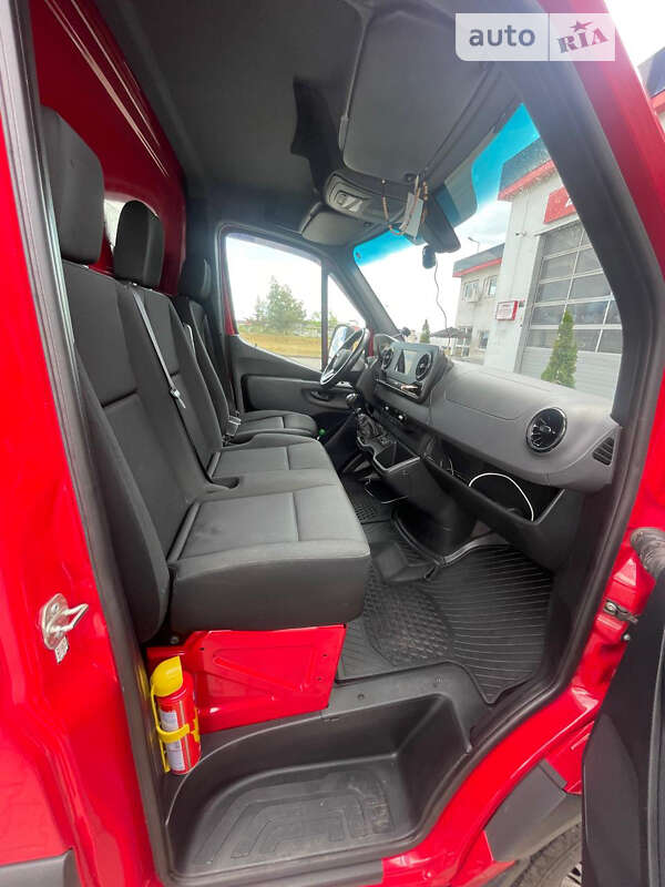 Вантажний фургон Mercedes-Benz Sprinter 2019 в Снятині фото 49 Вантажний фургон Mercedes-Benz Sprinter 2019 в Снятині