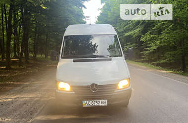 Туристический / Междугородний автобус Mercedes-Benz Sprinter 2000 в Ровно