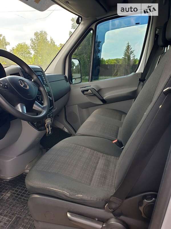 Грузовой фургон Mercedes-Benz Sprinter 2016 в Новомиргороде