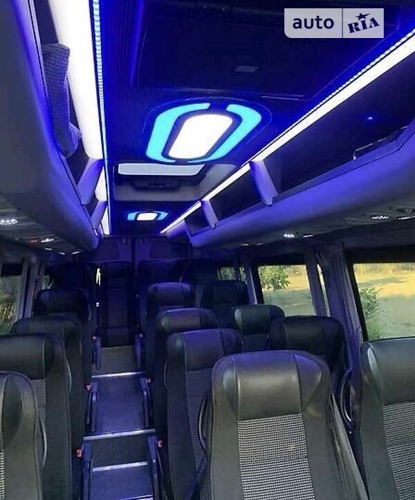 Туристический / Междугородний автобус Mercedes-Benz Sprinter 2014 в Киеве