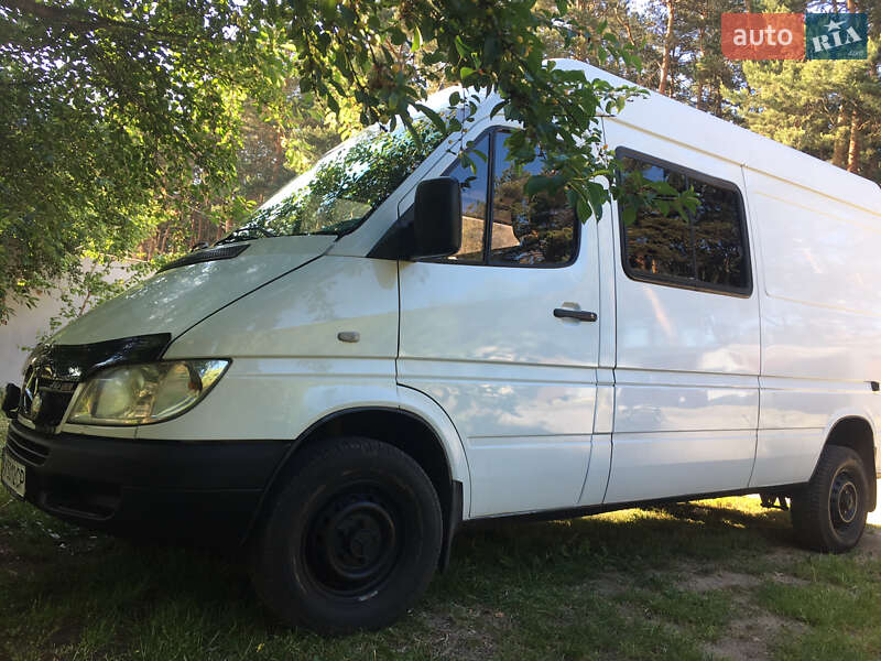 Микроавтобус Mercedes-Benz Sprinter 2005 в 