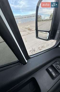 Грузовой фургон Mercedes-Benz Sprinter 2019 в 