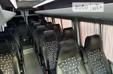 Приміський автобус Mercedes-Benz Sprinter 2013 в Дніпрі