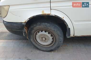 Грузовой фургон Mercedes-Benz Sprinter 2002 в 