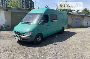 Грузопассажирский фургон Mercedes-Benz Sprinter 2004 в Черновцах